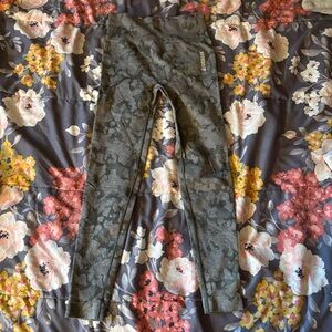 Gymshark Kids Gray Camo Leggings